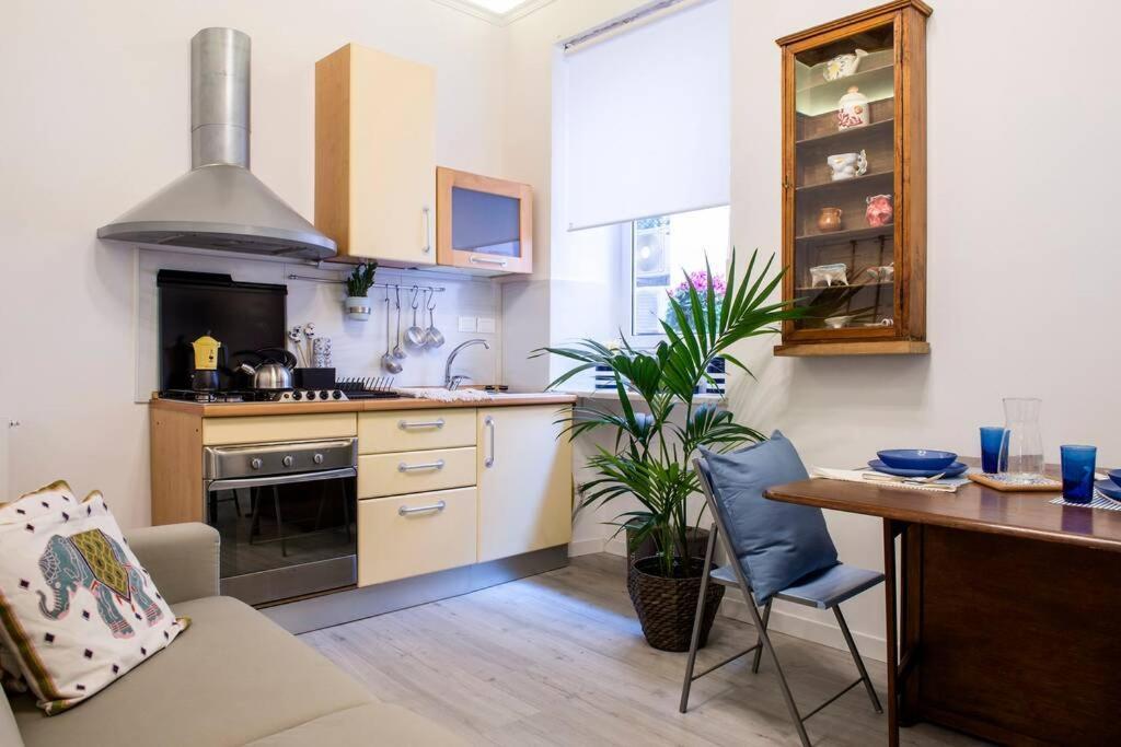 Colosseum/Panisperna Nina Apartament With Terrace ローマ エクステリア 写真