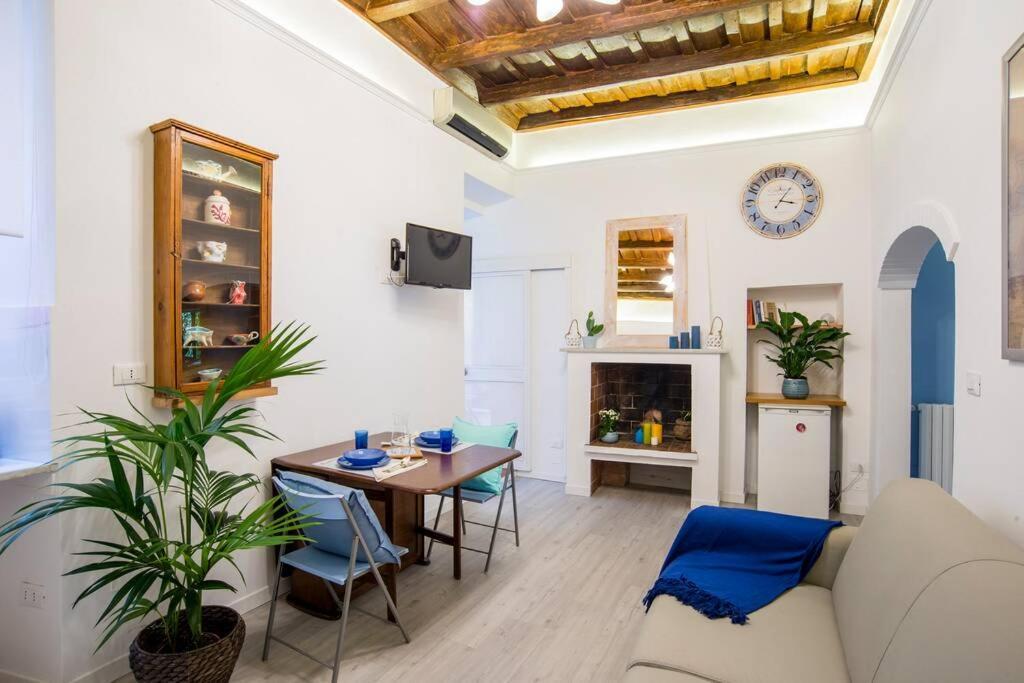 Colosseum/Panisperna Nina Apartament With Terrace ローマ エクステリア 写真